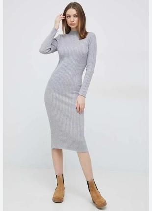 Вязаное платье