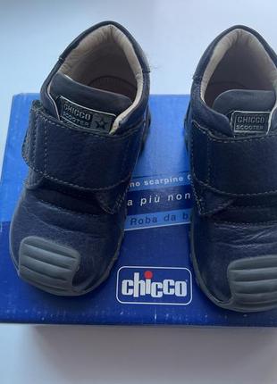 Дитячі кросівки черевики chicco