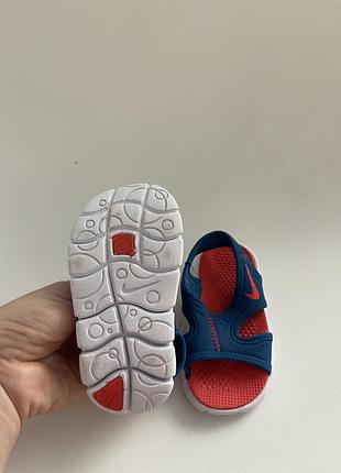 Детские сандалии