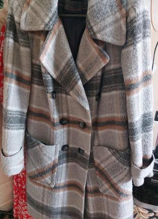 Пальто двобортне