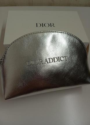 Косметичка. dior addict. размер 18*12 сантиметров.