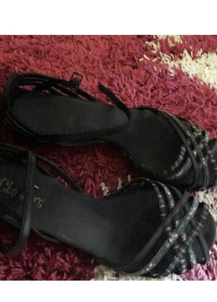 Босоножки skechers