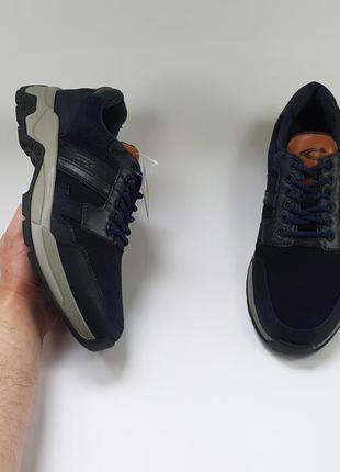 Чоловічі кросівки