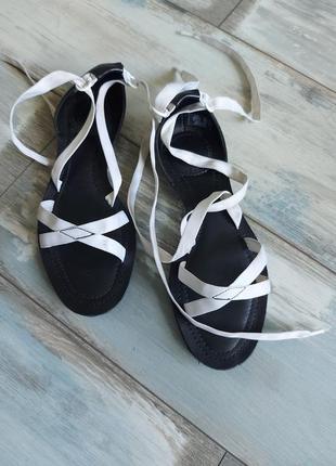 Брендові спортивні сандалії  lacoste