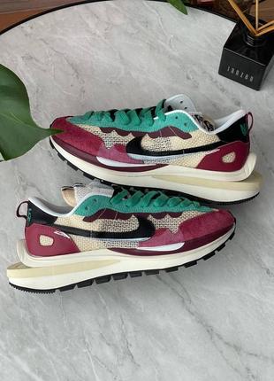 Мужские кроссовки sacai x nike vaporwaffle «villain red’