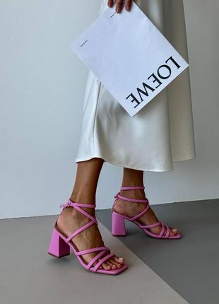 Трендові босоніжки3 фото