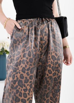 Трендовые брюки палаццо в леопардовый принт3 фото