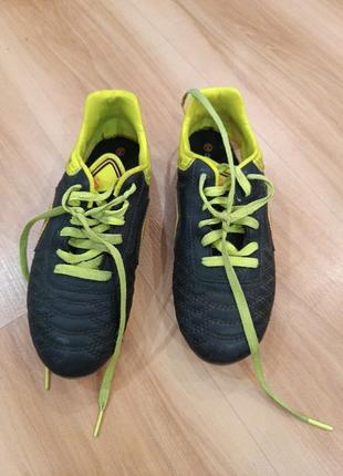 Кросівки ковпочки бутси на футбол 34р