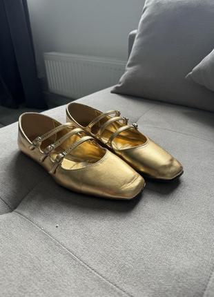 Трендові балетки zara ( колекція 2024) туфлі, лофери