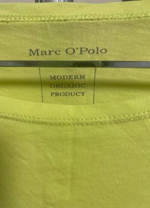 Яркая футболка из органической ткани