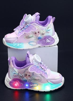 Стильні кросівки