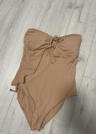 Суцільний купальник