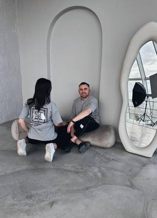 Парні футболки нот зе фейс nonth the face оверсайз вільна біла графітова сіра чорна з бавовни з принтом на спині трендова стильна