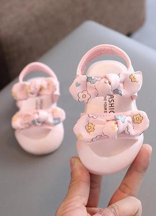 Очень крутые нереально стильные босоножки