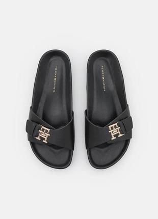 Tommy hilfiger шкіряні шльопанці шльопки