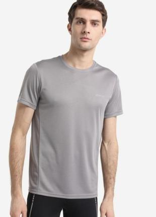 Мужская спортивная футболка demix серая размер s