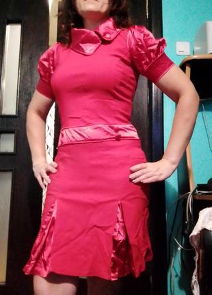 Красное платье