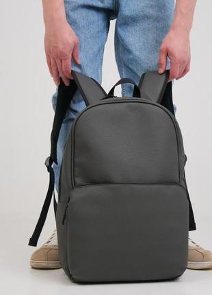 Повсякденний чоловічий рюкзак з екошкіри сірого кольору із відділенням під ноутбук