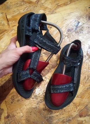 Сандалии босоножки teva