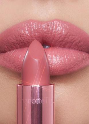 Помада для губ charlotte tilbury k.i.s.s.i.n.g satin shine lipstick, відтінок icon baby оригінал5 фото