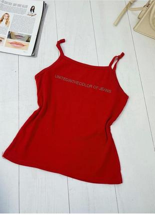 Майка червона