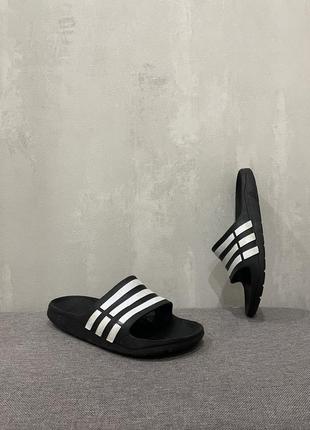 Літні тапки сланці шльопанці adidas