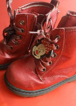 Ботинки с мики максом 26 размер
