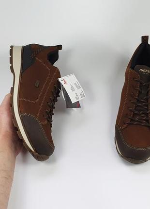 Кросівки чоловічі на осінь