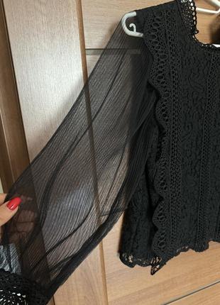 Блузка женская нарядная кружевная черная с рукавами.