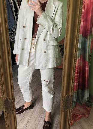 Белые молочные джинсы с потертостями zara