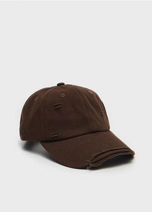 Коричневая бейсболка с потертостями унисекс zara