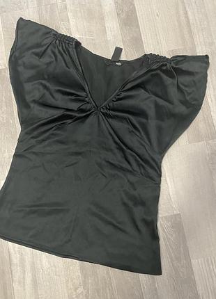 Атласна футболка