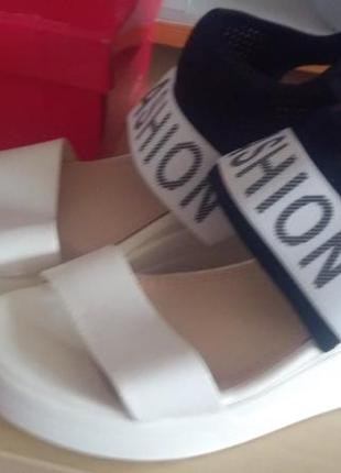 Босоніжки 41р устілка 25,5 см