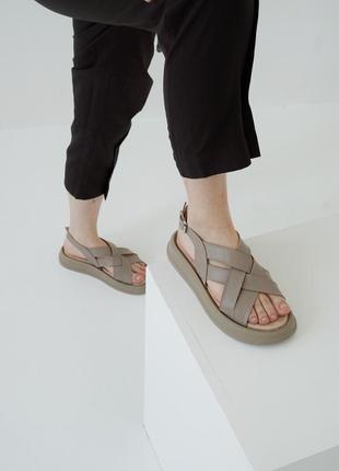 Босоножки плетеницы в беж натуральной коже,40