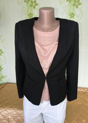 Базовый черный пиджак