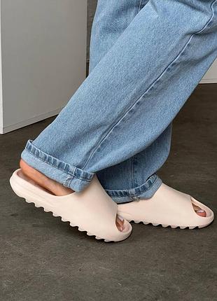 Жіночі слайди adidas yeezy slide bone адідас шльопанці ізі