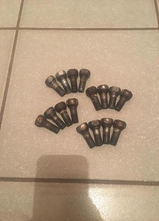 Болти колісних дисків ваз 2101-2107, 2108-2115 , м12х20х1.25 (комплект 16 штук) оригінал