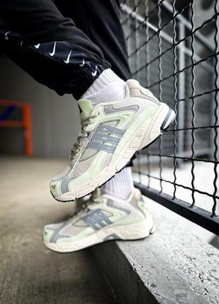 Чоловічі кросівки scarlet adidas response cl "beige green"