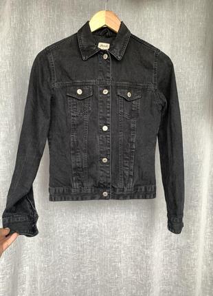 Джинсова куртка