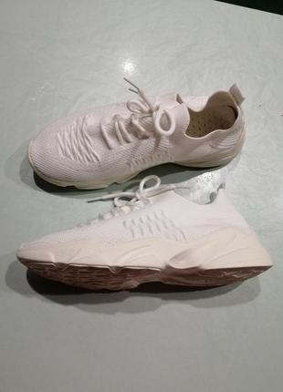 Кроссовки женские белого цвета, текстиль