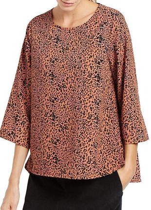 Очень красивая и стильная брендовая блузка.