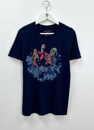 Атака титанов 2 сезон anime аниме микаса против коллоса офф мерч футболка attack on titan