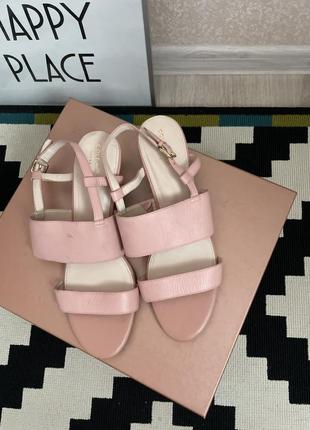 Босоніжки пудра рожеві нюдові шкіра cole haan