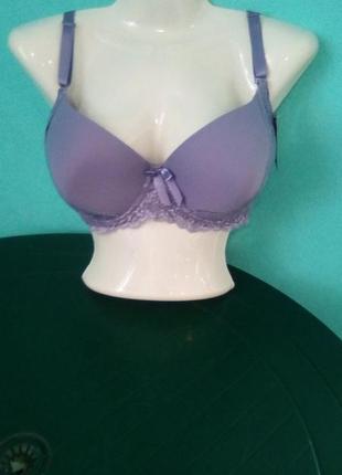 Бюстгальтер, білий, гладкий, тонкий поролон, чашка е, об'єми 100, 105,2 фото