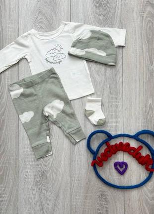 Костюм carter's