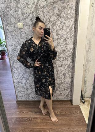 Святкова жіноча сукня