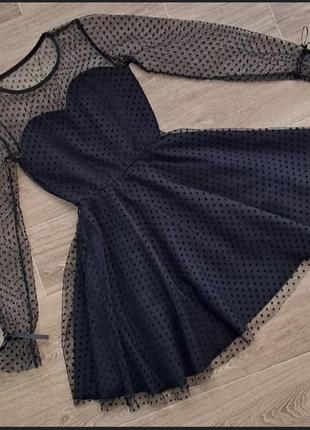 Гарна святкова чорна сукня