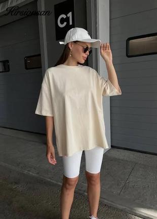Женская однотонная базовая футболка оверсайз