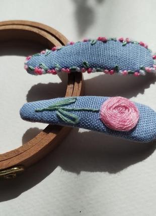 Вышитые заколки