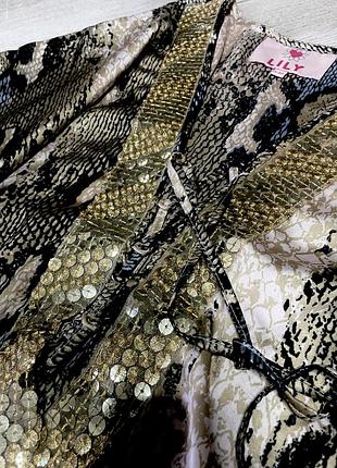 Костюм з шортами